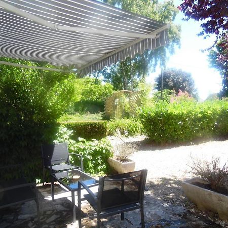 Le Clos Des Tuileries Montholon Buitenkant foto