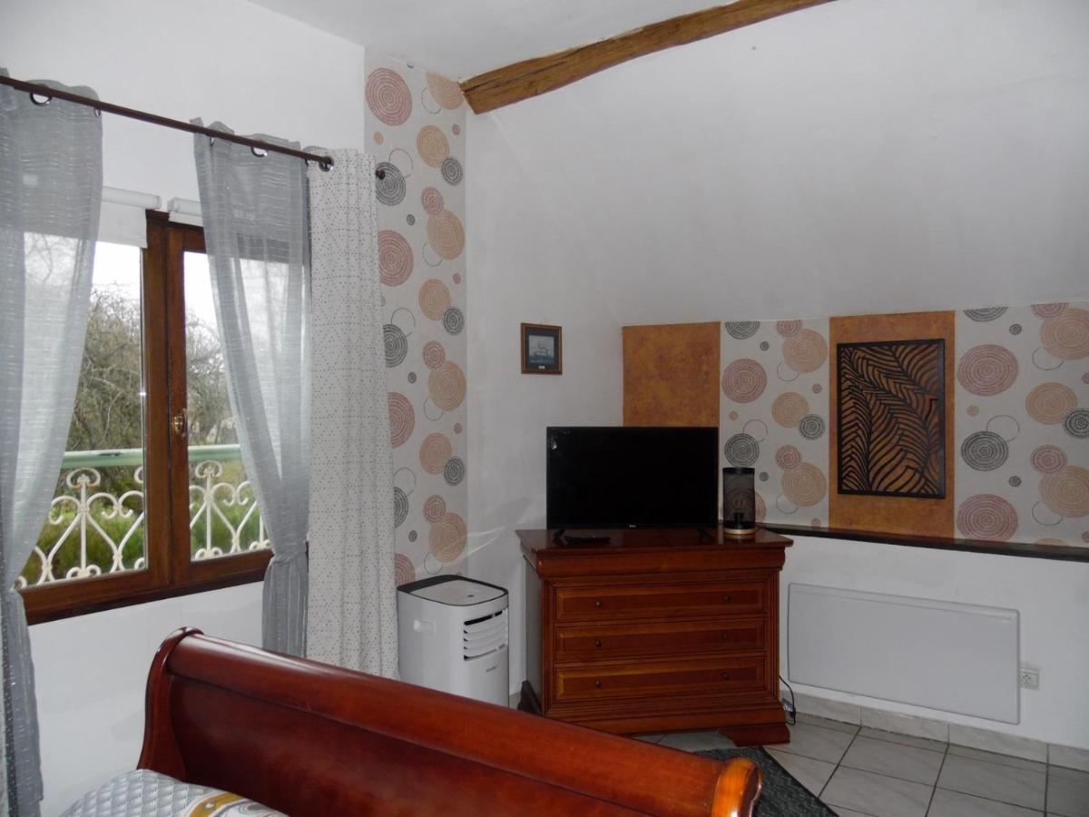 Le Clos Des Tuileries Montholon Buitenkant foto