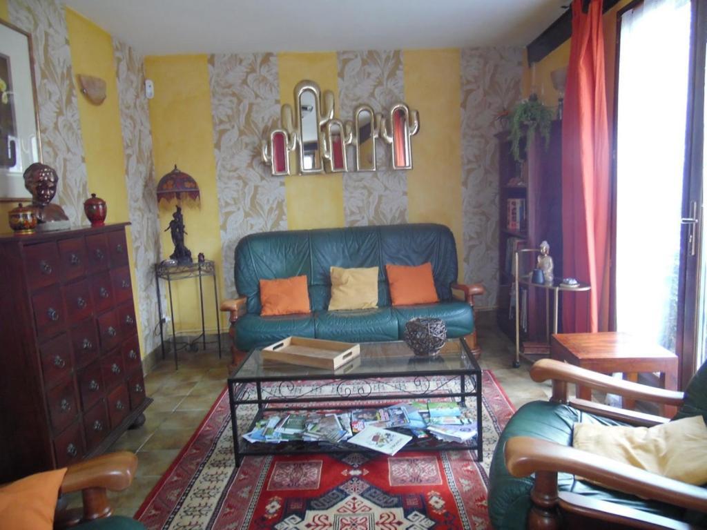 Le Clos Des Tuileries Montholon Buitenkant foto
