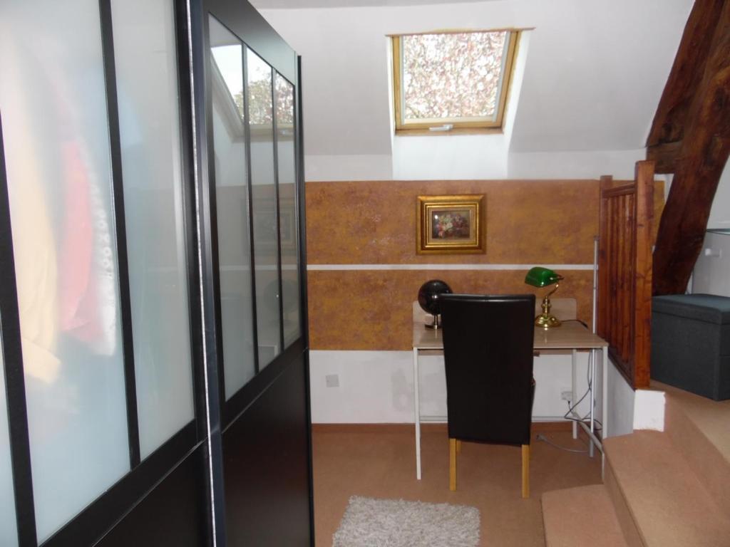 Le Clos Des Tuileries Montholon Buitenkant foto