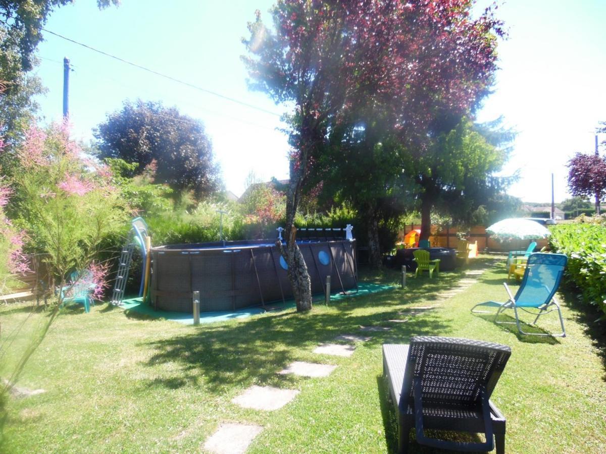 Le Clos Des Tuileries Montholon Buitenkant foto